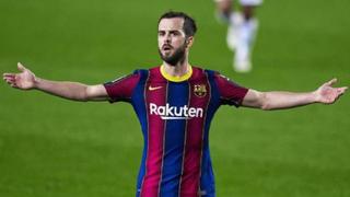 Una nueva vía de escape para Pjanic: Sevilla está interesado en el centrocampista bosnio