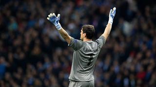 Te pondrá los pelos de punta: así retumbó el Do Dragao en el espectacular homenaje a Iker Casillas [VIDEO]