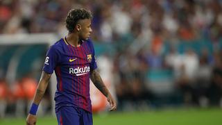 El abrazo que los culés esperaban: así fue la reconciliación de Neymar con Semedo en el clásico