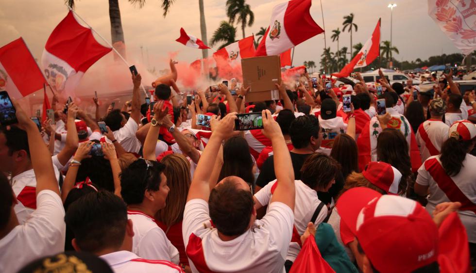 Perú vs. Chile: duelo de hinchadas en el 'Clásico del Pacífico'. (Fotos: Fernando Sangama)
