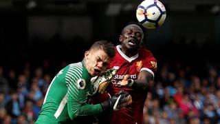 Lo dejó en KO: escalofriante patada de Mané a Ederson que le generó la expulsión