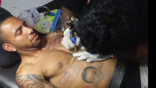 Universitario de Deportes: Alexi Gómez luce nuevos tatuajes [FOTOS y VIDEO]