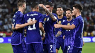 Nadie para a la ‘Scaloneta’: Argentina estiró el invicto e irá a Qatar por el récord de Italia
