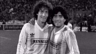 Pedro Troglio saludó a Diego Maradona por su cumpleaños con una curiosa foto