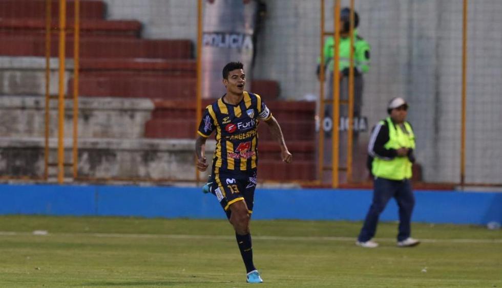 Carlos Beltrán anotó el primer gol de Sport Rosario ante Universitario de Deportes. (Violeta Ayasta)