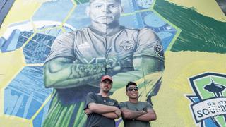 Es un ídolo: Raúl Ruidíaz y el impresionante mural que le crearon en Seattle [FOTOS]