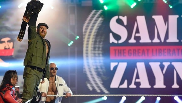 Sami Zayn durante su entrada al cuadrilátero en WrestleMania 36. (Foto: WWE)