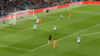 Sorprendió a todos: Maxwel anota primer gol para Lyon tras error en salida del Manchester City [VIDEO]