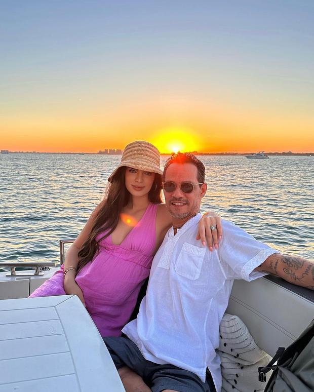 Marc Anthony, tiene 54 años y su esposa actual, Nadia Ferreira, 23, llevándose así la pareja más de 30 años de diferencia (Foto: Nadia Ferreira/ Instagram)