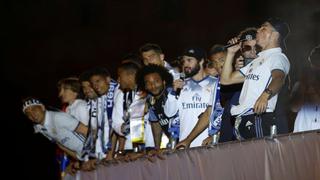"Piqué, c..., saluda al campeón", en la celebración del Real Madrid en Cibeles [VIDEO]