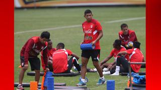 El entrenamiento diferenciado de 'Oreja' Flores para llegar al partido con Colombia [FOTOS]