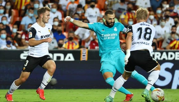 Real Madrid y Valencia se ven las caras por una jornada más de LaLiga Santander 2021-22. (Foto: LFP)