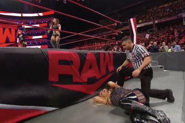 Kairi Sane (con Asuka) derrotó a Natalya. (Foto: WWE)