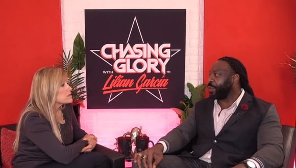 Booker T fue el reciente invitado del programa Chasing Glory. (Foto: Chasing Glory)