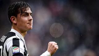 'Descubrieron' a Dybala alentando a Manchester United en Old Trafford [FOTOS]