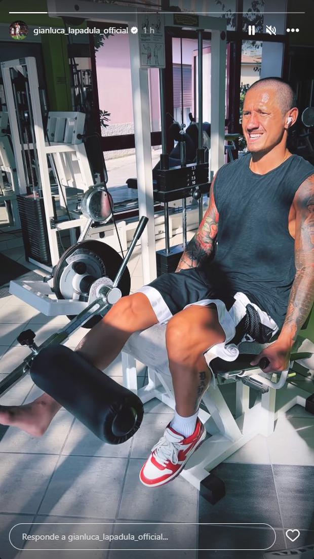 Gianluca Lapadula sigue trabajando en gimnasios, tras su operación al tobillo derecho. (Foto: Instagram)