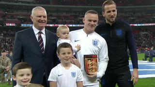 Wayne Rooney y su merecido homenaje de despedida en Wembley [VIDEO]