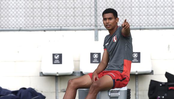 Marcos López llegó a Lima para sumarse a los entrenamientos de la Selección Peruana. (Foto: FPF)