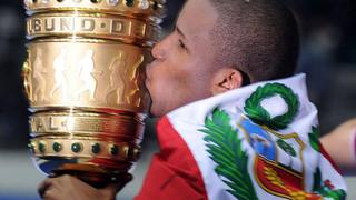 Jefferson Farfán recordó el título de la Copa Alemana que ganó en el 2011 con el Schalke 04 [FOTOS]