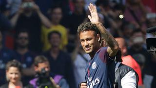 En francés y portugués: Neymar hizo promesa a hinchas del PSG en su presentación [VIDEO]
