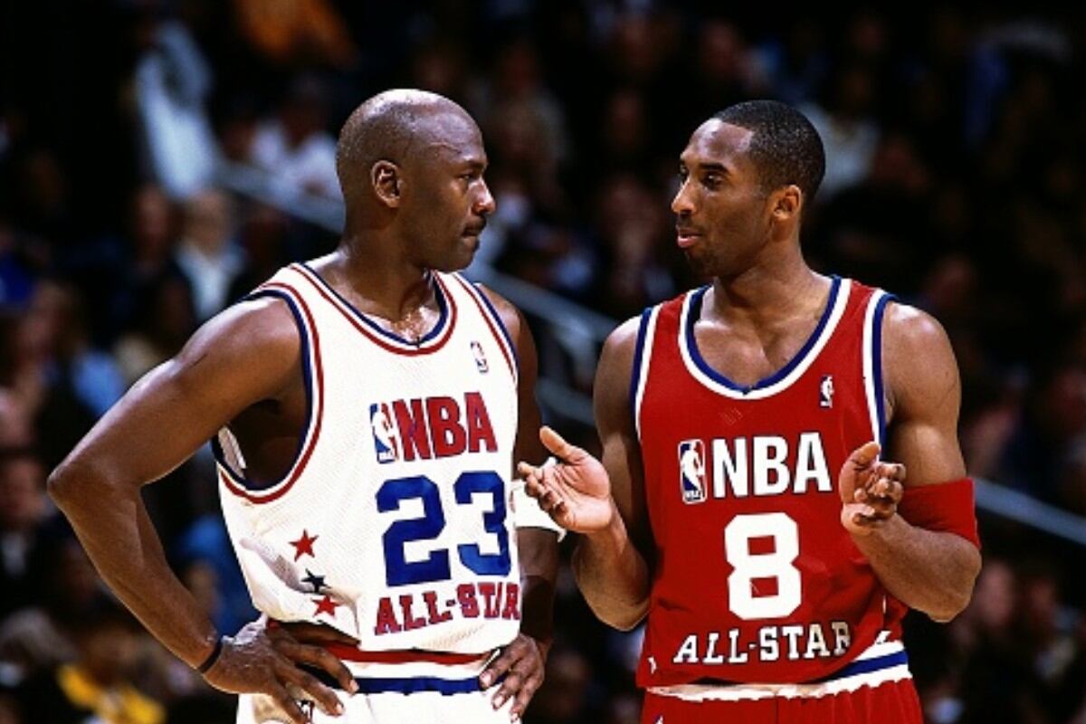 Michael Jordan y Kobe Bryant en el All-Star Game del 2003. (Foto: Getty Images)