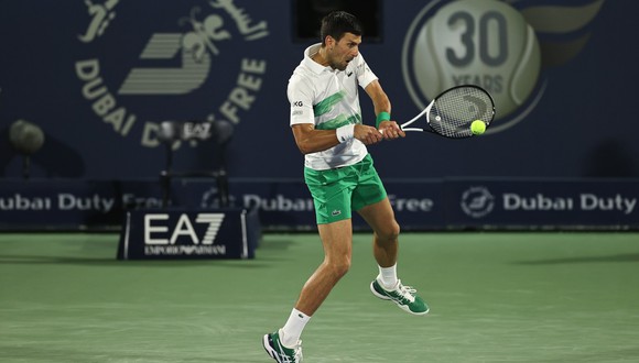 Novak Djokovic derrotó al italiano Lorenzo Musetti en el ATP de Dubái. (Foto: EFE)