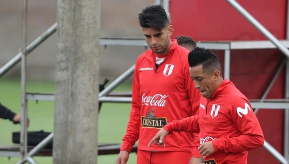 Zambrano y Cueva son habituales convocados a la selección peruana. (Foto: EFE)