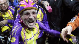 YouTube: anciano de 105 años rompió récord mundial en ciclismo (VIDEO)