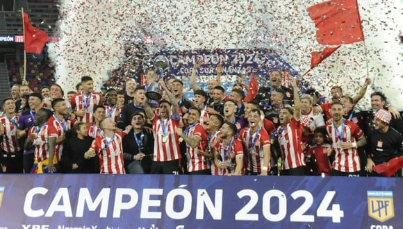 Estudiantes se coronó campeón de la Copa de la Liga. (Foto: AFP)