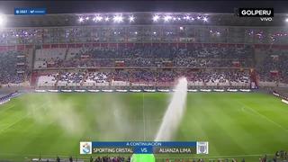 La dejaron lista: gramado del Estadio Nacional fue mojado a pocos minutos del Sporting Cristal vs. Alianza Lima [VIDEO]