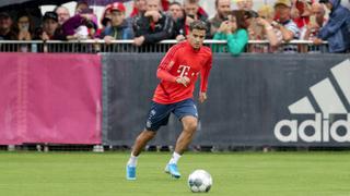 ¡Y un día volvió a sonreír! Coutinho debutó con un 'hat-trick' en el Bayern y hasta firmó autógrafos [VIDEO]