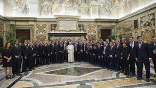 Papa Francisco recibe a los jugadores de San Lorenzo en el Vaticano
