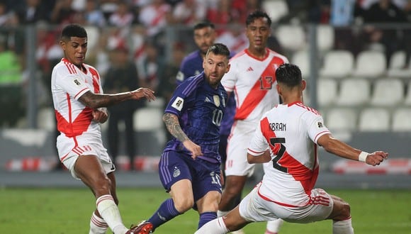 Argentina no pasó apuros para vencer por 0-2 a Perú en el estadio Nacional. (Foto: EFE)