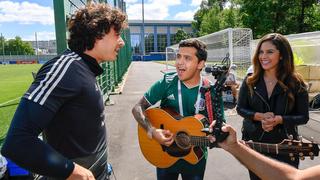 Selección de México recibió serenata y Juan Carlos Osorio cantó ranchera [FOTOS y VIDEO]