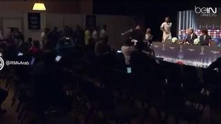 Zidane y una celebración con los jugadores del Real Madrid en conferencia