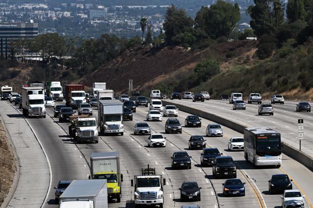 Más de 1.5 millones de indocumentados han logrado sacar su licencia de conducir en California (Foto: AFP)