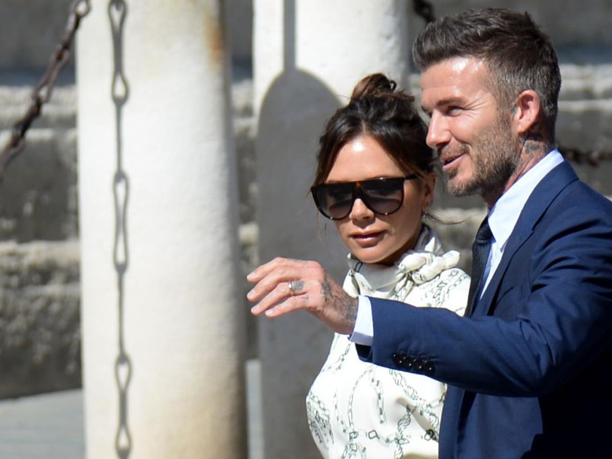 Filho de David e Victoria Beckham põe à venda moletom usado por R$ 795 mil  - Quem