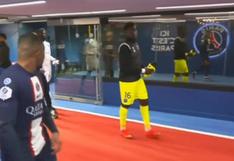 ¡Te están grabando! El polémico gesto de Mbappé con un rival al final del partido de PSG