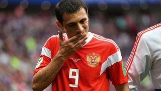 ¡Tragedia en Rusia! Dzagoev se fue lesionado en el primer tiempo del partido inaugural del Mundial