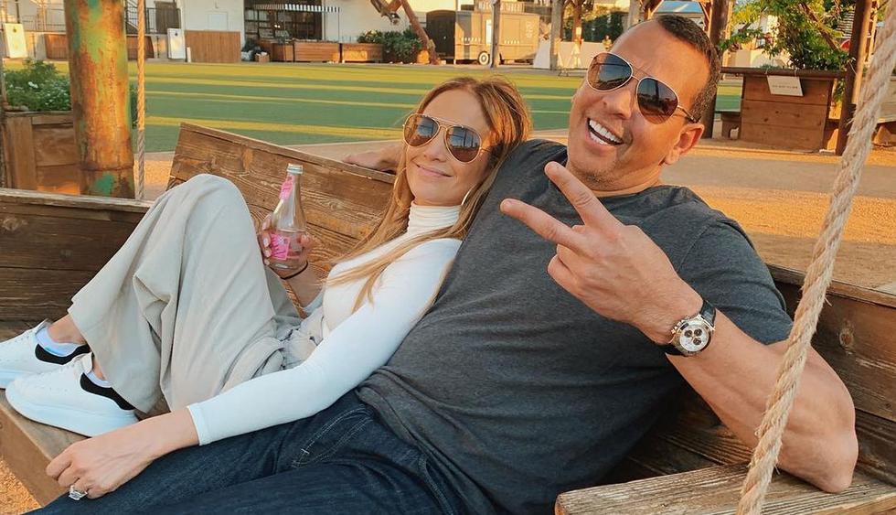 Jennifer Lopez y su desafiante fotografía al lado de Álex Rodríguez. (Foto: @arod)
