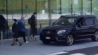 Zlatan Ibrahimovic realizó viaje relámpago a Suecia y regresó de inmediato a Milán 