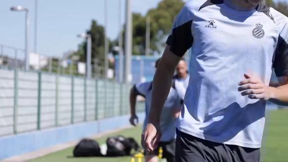 El entrenador del Espanyol, Manolo González, recordó, de cara a la vuelta de la final de la promoción de este domingo contra el Oviedo, que "ganando" el equipo estará "en Primera" e insistió en que el vestuario está "capacitado para hacerlo". (Video: EFE)