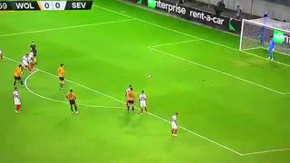 Lamento mexicano: Jiménez falló penal en el duelo entre Sevilla vs. Wolves [VIDEO]
