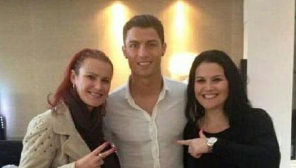 Elma Aveiro, Cristiano Ronaldo y Katia Aveiro. (Foto: AFP)