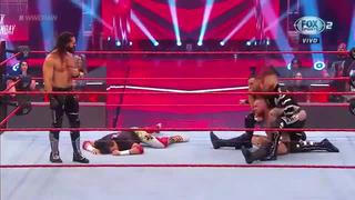 ¡Los masacró! Seth Rollins le aplicó un pisotón a Humberto Carrillo y otro a Aleister Black en Raw [VIDEO]