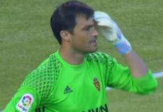 Amargo adiós: a Sebastián Saja le anotaron desde media cancha en su despedida del fútbol [VIDEO]