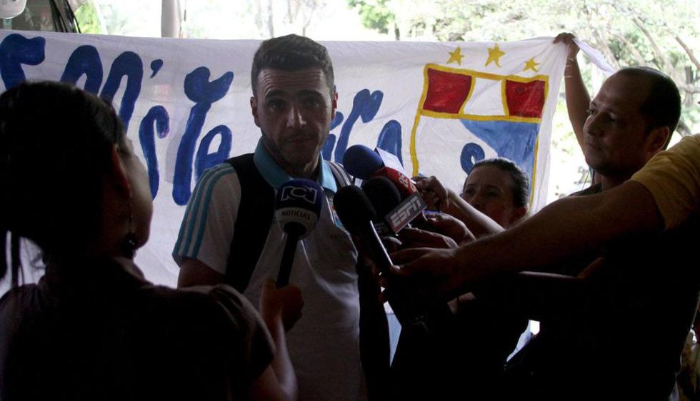 El técnico de Sporting Cristal, Mariano Soso, atendió a los medios de prensa en Colombia. (Cristal)