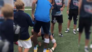 Todos lo quieren: argentino besó el botín derecho de Neymar en partido de fútbol callejero