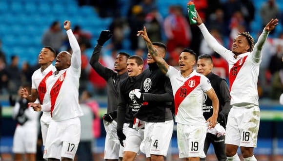 La selección peruana busca un triunfo histórico ante Chile. (Foto: AFP)