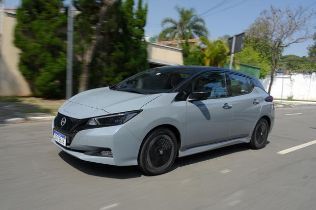 Nissan LEAF 2023 es uno de los vehículos eléctricos más populares de la firma.